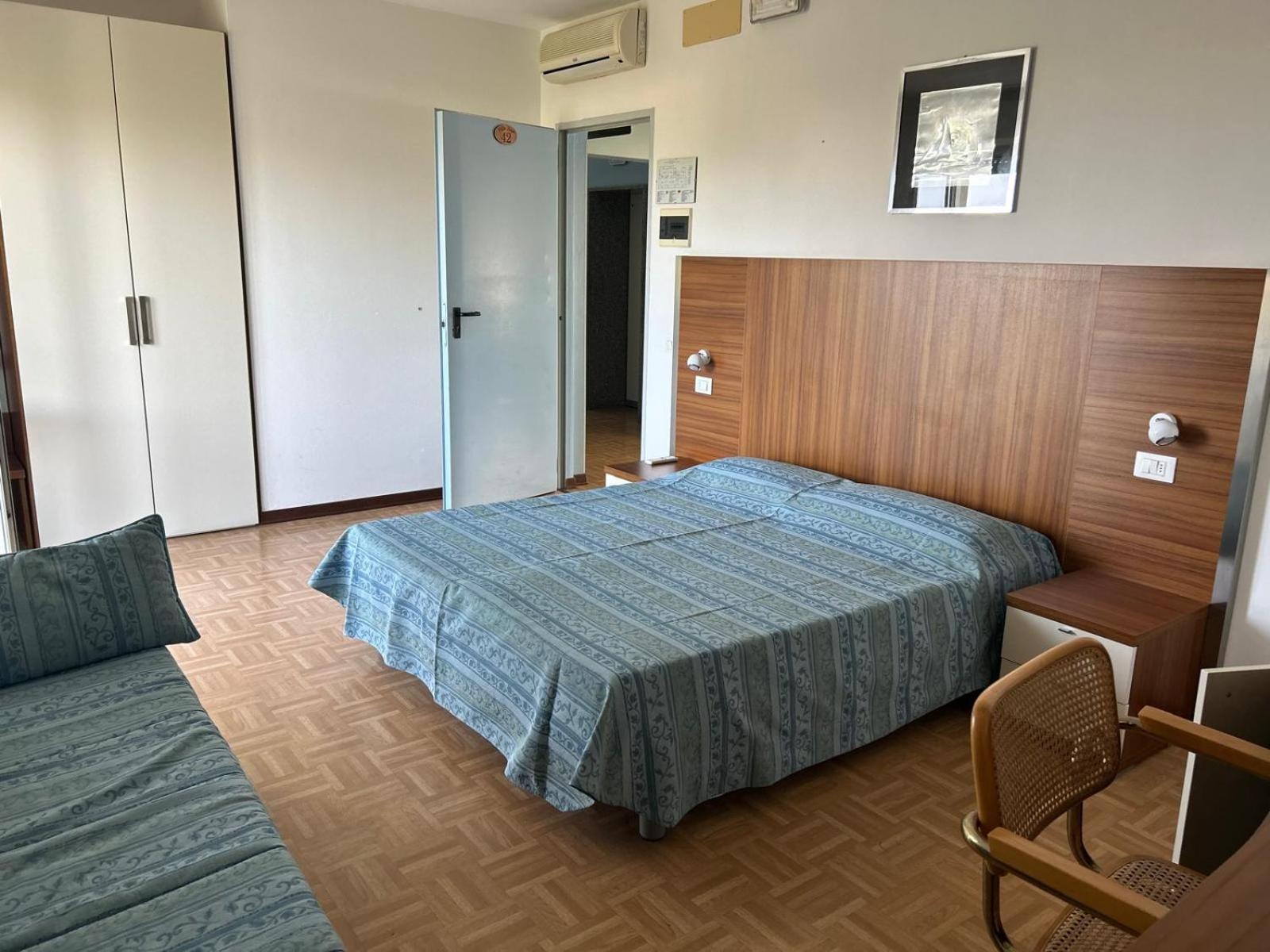 Hotel Aspe Bibione Bagian luar foto