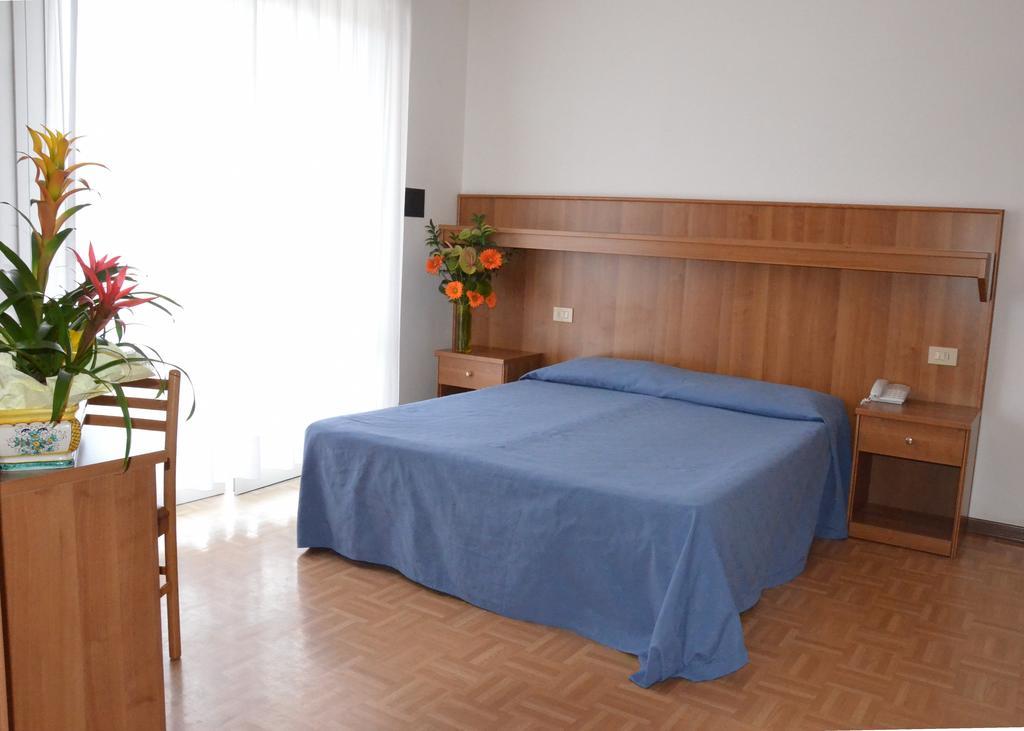Hotel Aspe Bibione Ruang foto