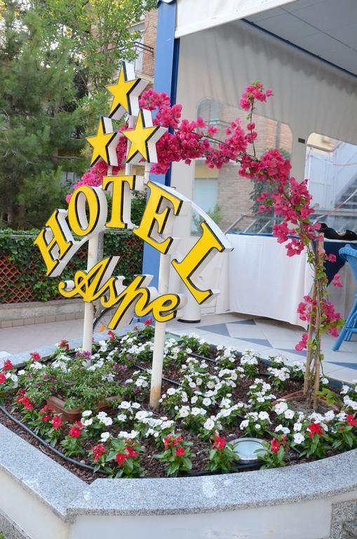 Hotel Aspe Bibione Bagian luar foto