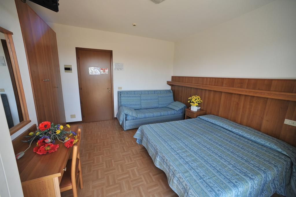 Hotel Aspe Bibione Ruang foto