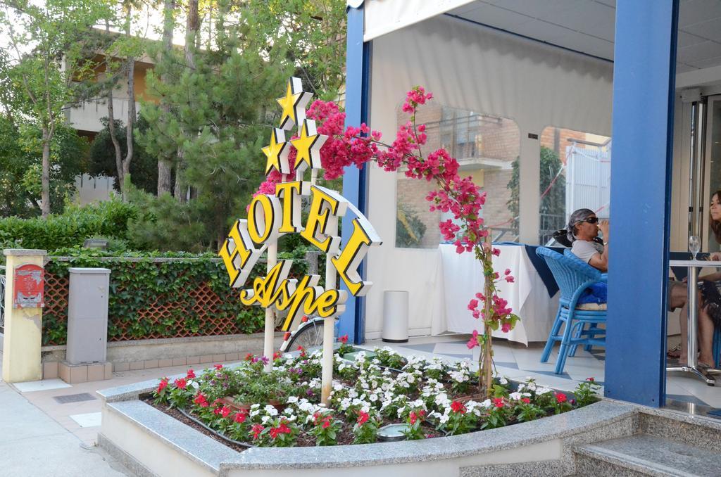 Hotel Aspe Bibione Bagian luar foto