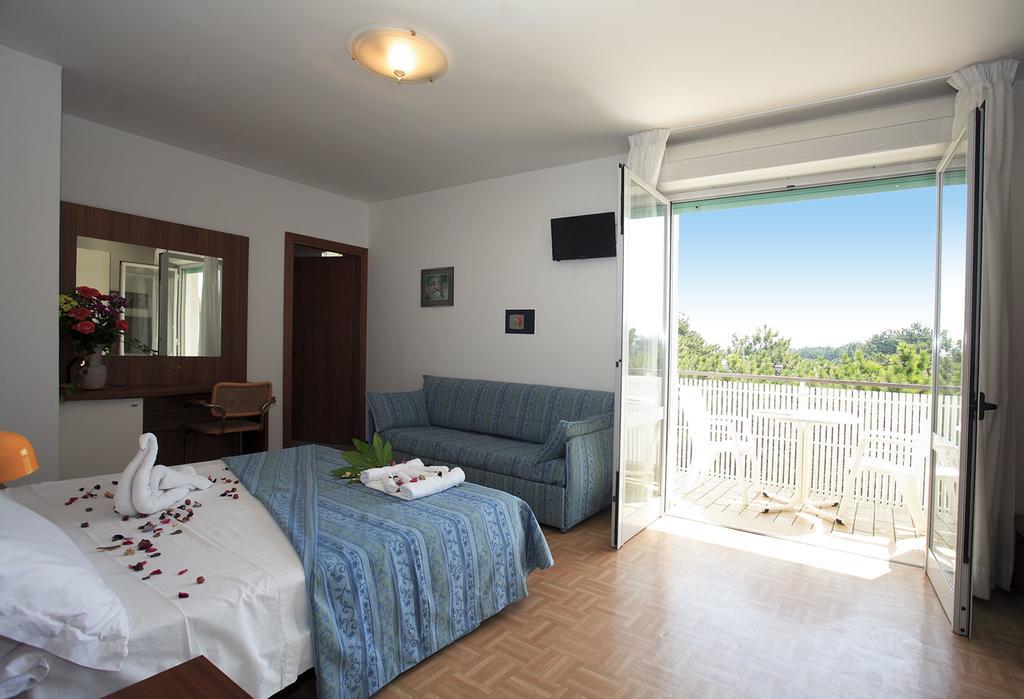 Hotel Aspe Bibione Bagian luar foto