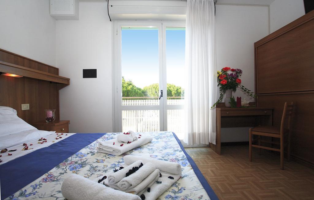 Hotel Aspe Bibione Bagian luar foto