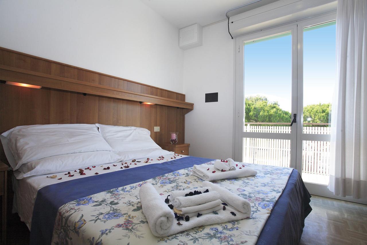 Hotel Aspe Bibione Bagian luar foto