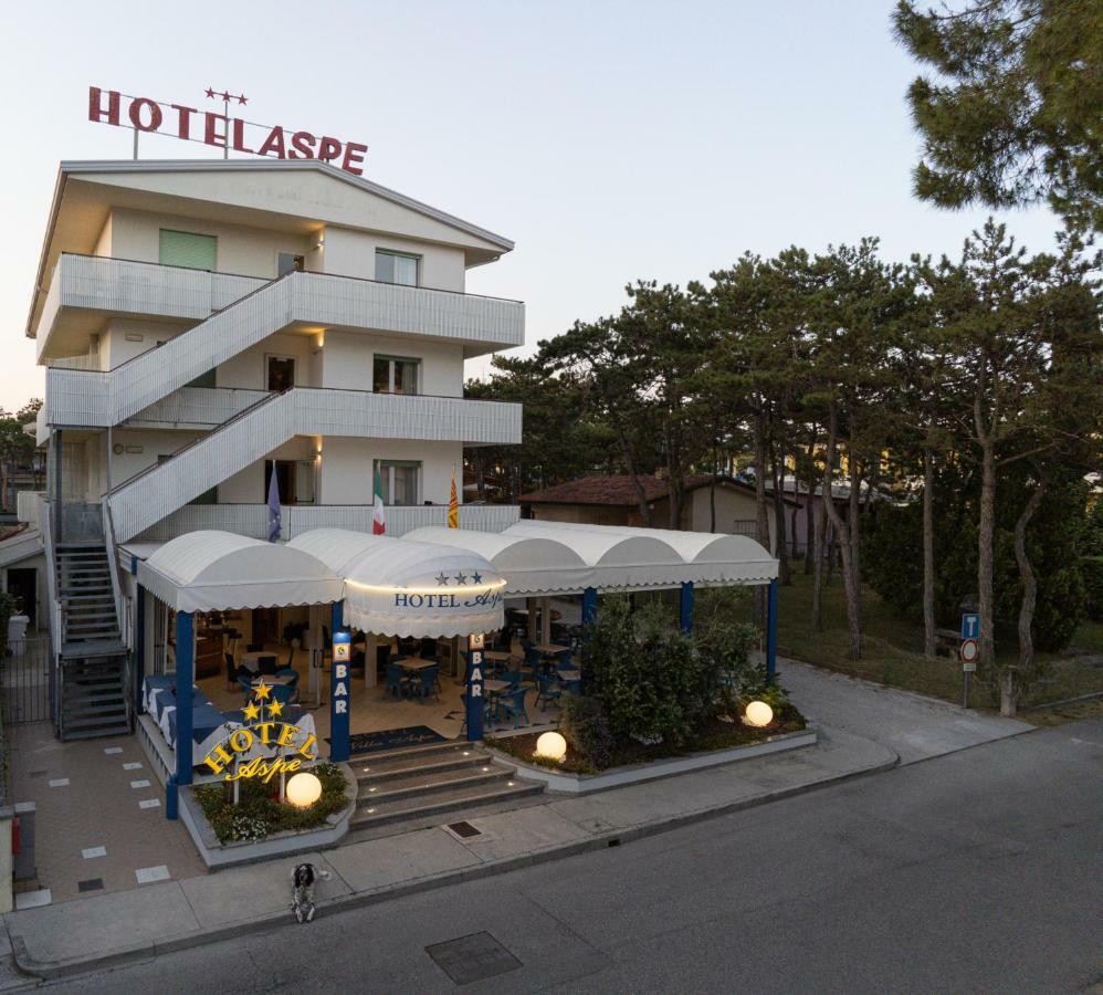 Hotel Aspe Bibione Bagian luar foto